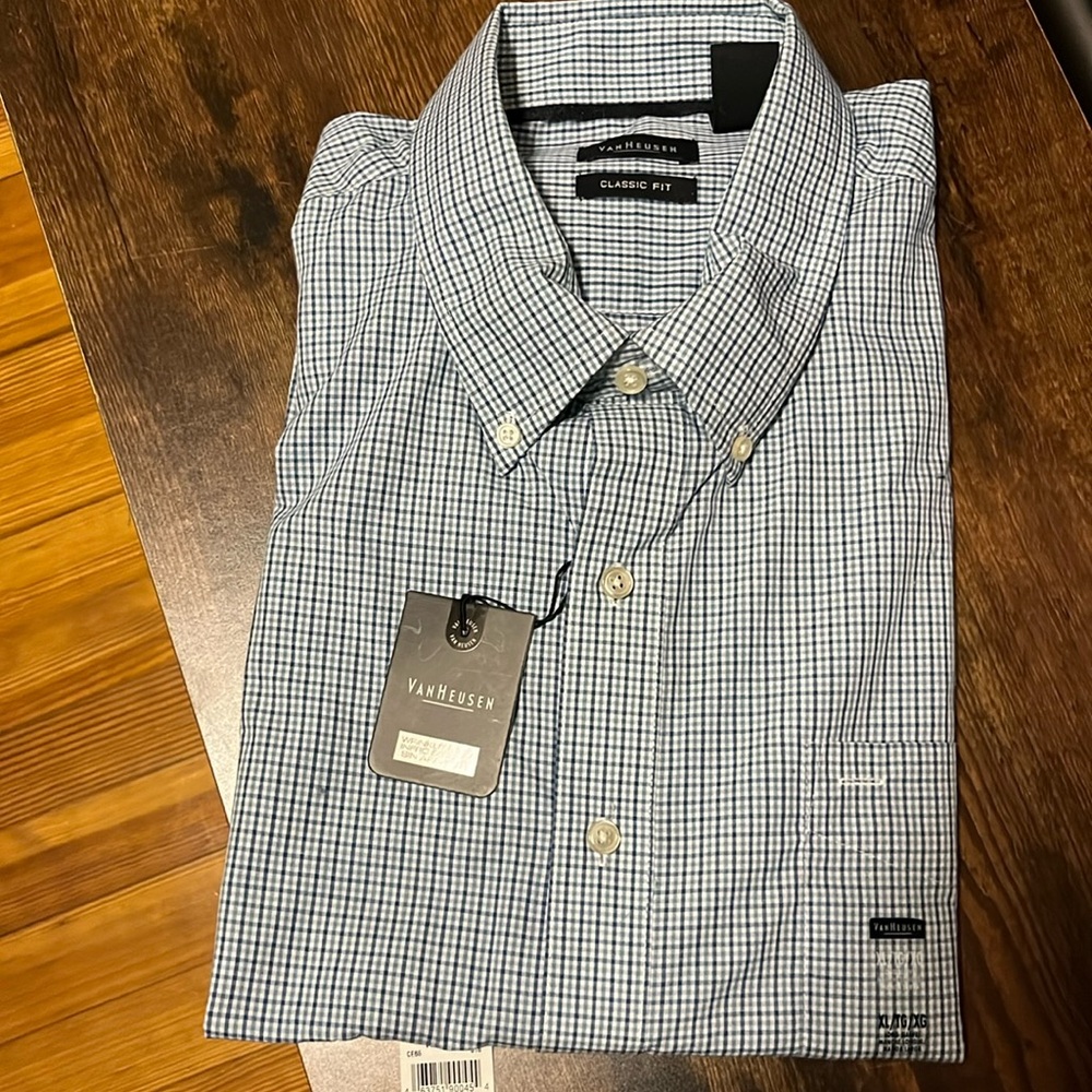 NWT Van Heusen offers welcome Button Down Men’s Shirt